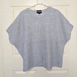 TAHARI 100% Linen shirt, Small stain at bottom of shirt (last photo)